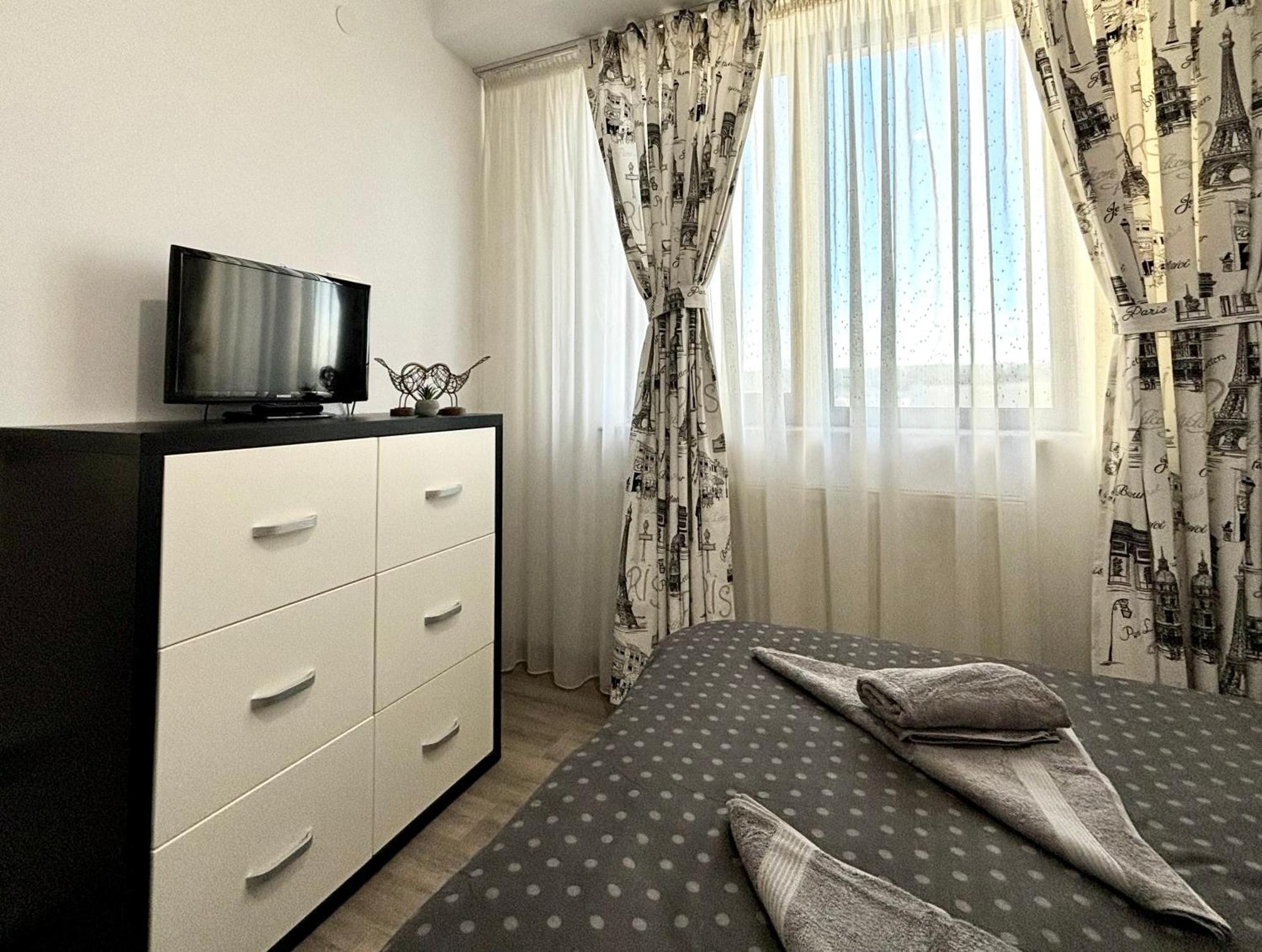Taste Of Iasi - Two Room Apartment - Central - Sunset Touch Luaran gambar